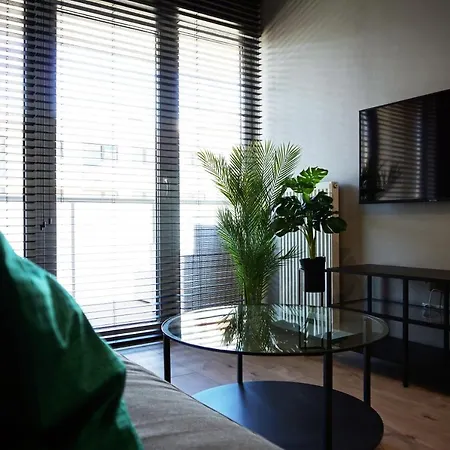 Apartmán 204 *